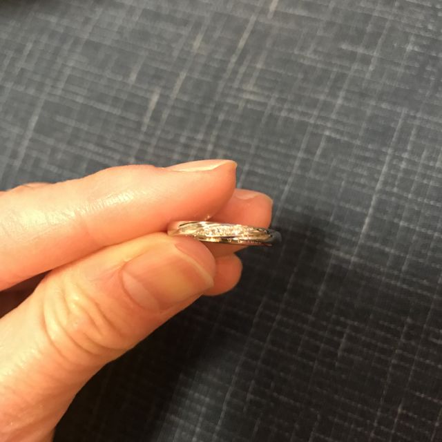 【アイプリモ(I-PRIMO)の口コミ】 結婚指輪を購入しました。プラチナ950でダイヤモンドが入ってます。ダイヤ…