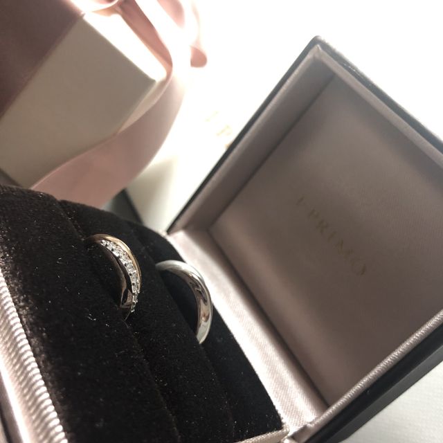 【アイプリモ(I-PRIMO)の口コミ】 デザインに関しては、滑らかなウェーブと、白金とピンクゴールドのバイカ…