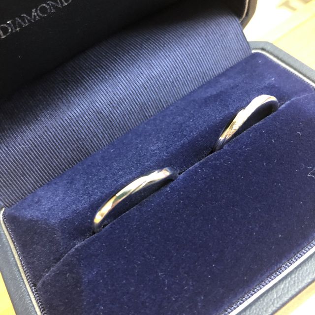 【銀座ダイヤモンドシライシの口コミ】 色々なデザインの指輪を見せていただき、スタッフの方ともたくさんお話を…