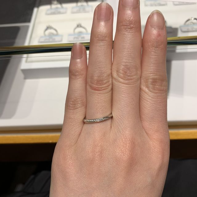 【銀座ダイヤモンドシライシの口コミ】 私が購入したのはどこのブランドさんにもある王道なタイプですが、私の手…