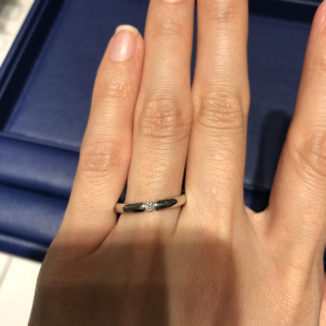 【銀座ダイヤモンドシライシの口コミ】 指輪の数は多くあり、あらかじめどんなものがよいか選んでいかずとも、ま…