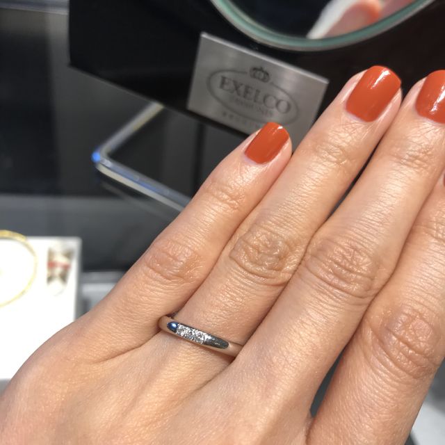 【エクセルコダイヤモンド(EXELCO DIAMOND)の口コミ】 肌馴染みがよく、なめらかな指輪です。デザインもかなり豊富なのであらか…