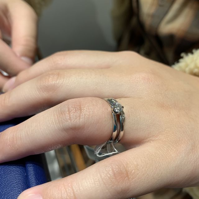 【銀座ダイヤモンドシライシの口コミ】 当初はマリッジリング、エンゲージリング合わせて50万円を予定していまし…