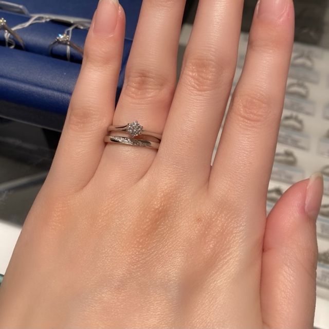 【銀座ダイヤモンドシライシの口コミ】 シライシに行くまではストレートタイプが気に入っており、ストレートで探…