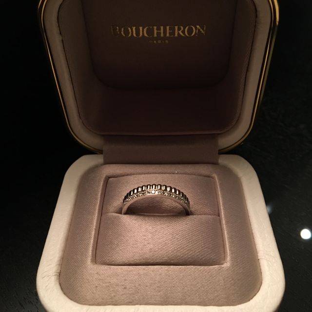 【ブシュロン(BOUCHERON)の口コミ】 ◇デザイン◇
毎日つけるので、2人が気に入るデザインが良いねと話していま…