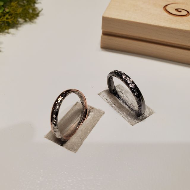 【SORA(ソラ)の口コミ】 よくあるツルンとしたデザインの結婚指輪ではなく、何か特別感が欲しいな…