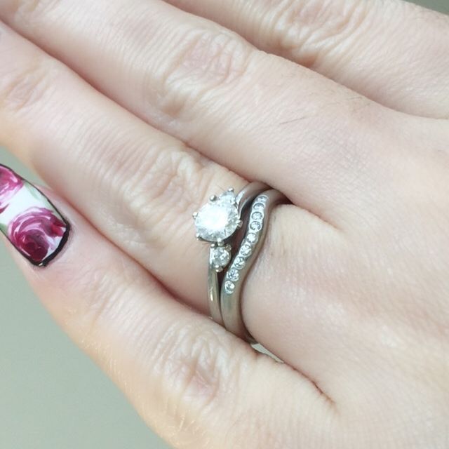 【ティファニー(Tiffany & Co.)の口コミ】 結婚前に着けていたペアリングが、シンプルだけど角が角ばった指輪をして…