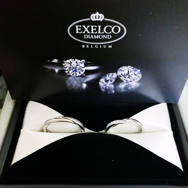 【エクセルコダイヤモンド(EXELCO DIAMOND)の口コミ】 予算より高くなりましたが、デザインがとても良かったです。
ウェーブのも…