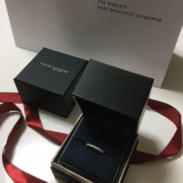 【ラザール ダイヤモンド(LAZARE DIAMOND)の口コミ】 結婚指輪でエタニティリングで探していました。数店舗回りましたが、ラザ…