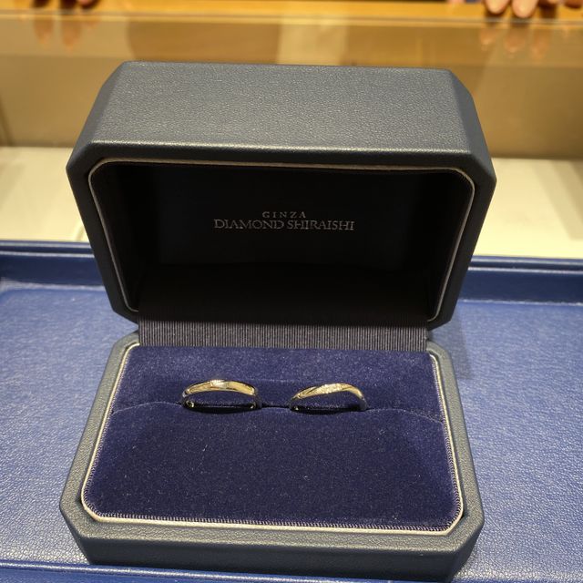 【銀座ダイヤモンドシライシの口コミ】 結婚指輪を購入しました。私たちの雰囲気や手の骨格に合ったリングを紹介…