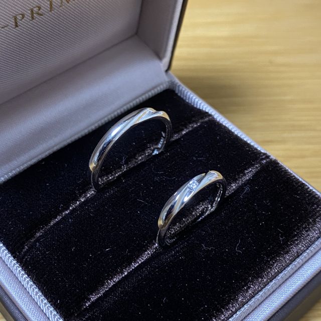 【アイプリモ(I-PRIMO)の口コミ】 ファッションリングっぽさがなく、プラチナの滑らかさとつけてるなってい…