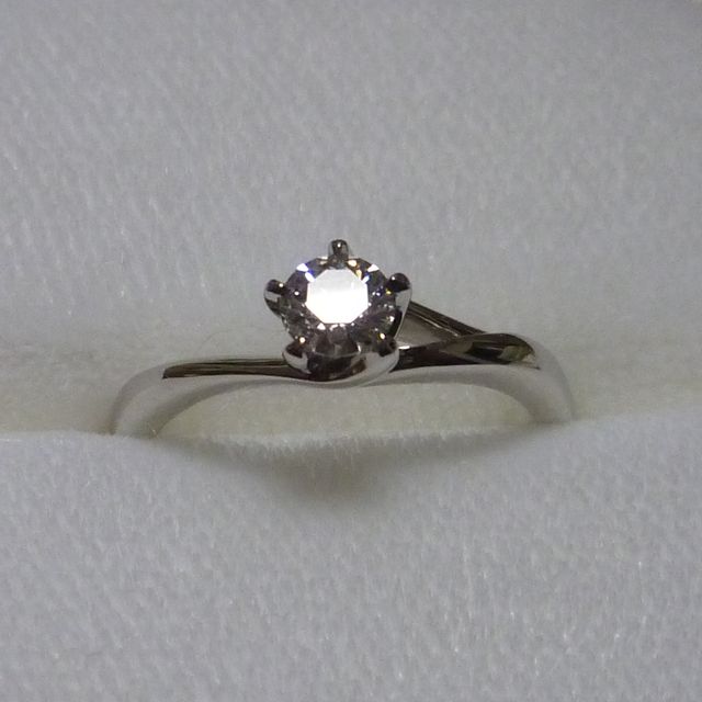 【俄(にわか)の口コミ】 「ふたりが出会った頃の淡い恋心を、咲き初めの桜に喩えた一品。初々しい…