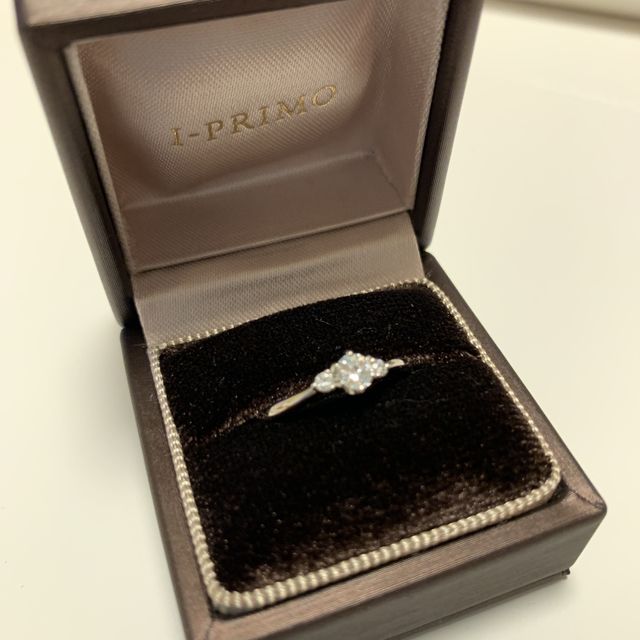 【アイプリモ(I-PRIMO)の口コミ】 彼女がアイプリモが好きだったのでこっそり購入。
細身で小さい手の彼女に…