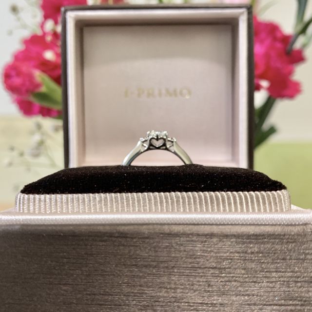【アイプリモ(I-PRIMO)の口コミ】 結婚指輪と重ね付けをしたかったので、メレタイプでストレートのものを探…