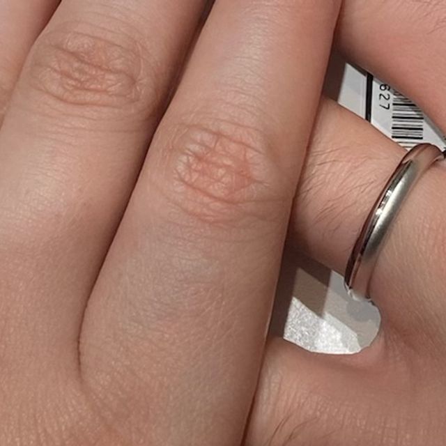 【ラザール ダイヤモンド(LAZARE DIAMOND)の口コミ】 最初は購入したものと違う指輪をHPで見てほぼ決めて行ったのですが、写真…