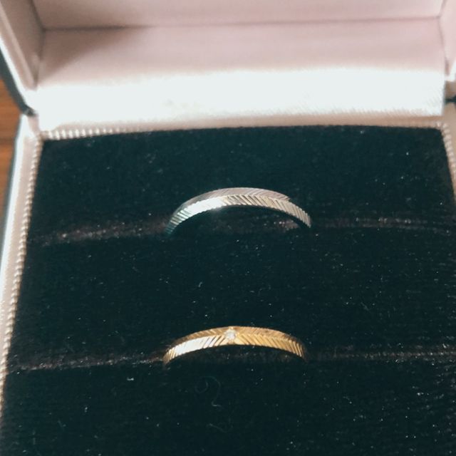 【アイプリモ(I-PRIMO)の口コミ】 私はゴールド、彼はプラチナに。HPで色々探してたところこの求めてたデザ…