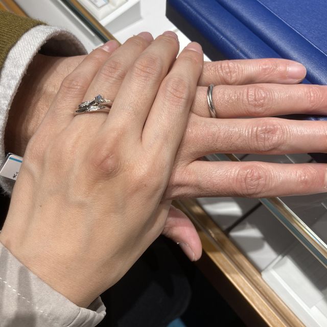 【銀座ダイヤモンドシライシの口コミ】 初めはバイカラーや異素材のものを探していましたが、話を聞くうちにやは…