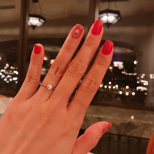 【4℃ BRIDAL(ヨンドシーブライダル)の口コミ】 彼がサプライズで選んでくれていたのですが、もともと私が好きなデザイン…