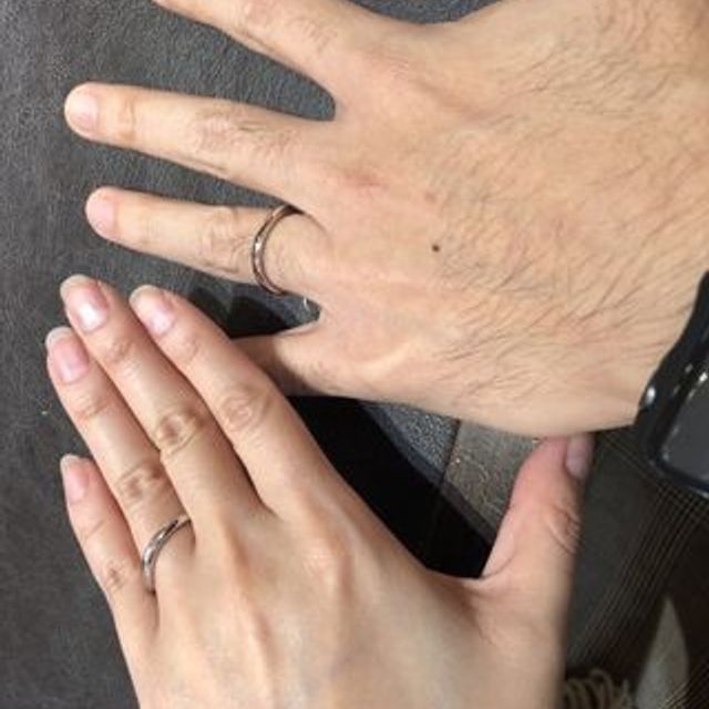 【TRECENTI(トレセンテ)の口コミ】 婚約指輪で丸みを帯びているのでつけ心地が非常に良く感じました。デザイ…