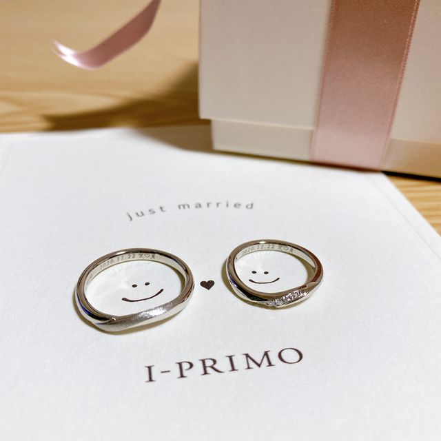 【アイプリモ(I-PRIMO)の口コミ】 ウェーブラインでダイヤが付いているデザインのものを探していて、いくつ…