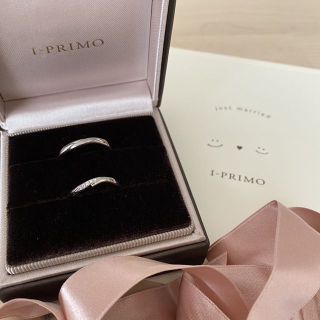 【アイプリモ(I-PRIMO)の口コミ】 ウェーブラインでダイヤが付いているデザインのものを探していて、いくつ…