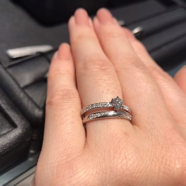 【エクセルコダイヤモンド(EXELCO DIAMOND)の口コミ】 ダイヤモンドがひときわ綺麗に輝く、ハーフエタニティタイプの指輪にしま…