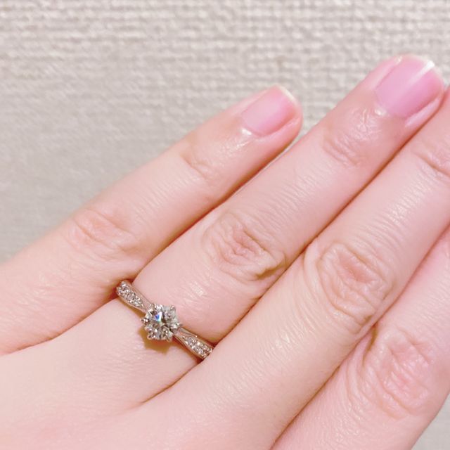 【宝寿堂(ほうじゅどう)の口コミ】 婚約指輪は日常的に身につけるのではなく、特別な時にだけ着けることを考…