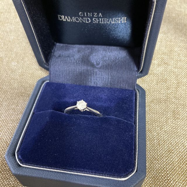 【銀座ダイヤモンドシライシの口コミ】 婚約指輪を購入に行きました。
商品の説明の流れやアフターメンテナンスな…