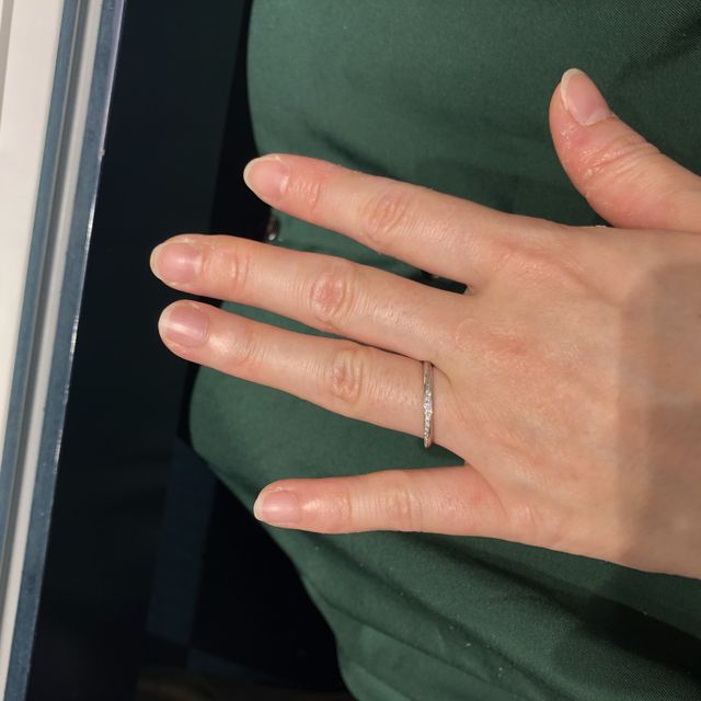 【銀座ダイヤモンドシライシの口コミ】 シンプルで何歳になってもつけていられるような指輪でした。ダイアモンド…