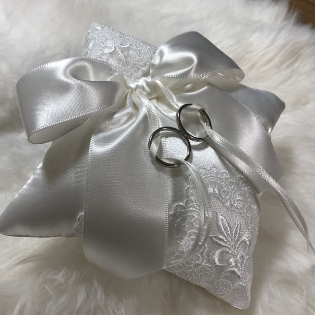 【ラザール ダイヤモンド(LAZARE DIAMOND)の口コミ】 試着を何個もさせて頂き、デザイン、嵌め心地、材質共に満足いくものを見…