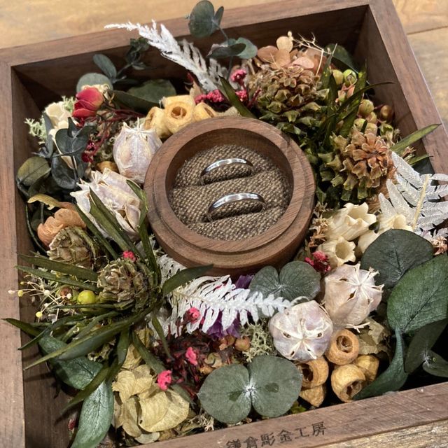 【鎌倉彫金工房の口コミ】 初めは人気ブランドものを見に行ったものの、リングの違いの差があまりわ…