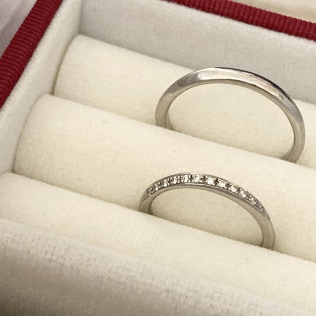 【ひなの口コミ】 指輪の決め手は、自分の指にいちばんフィットしたから。また、ペアで付け…