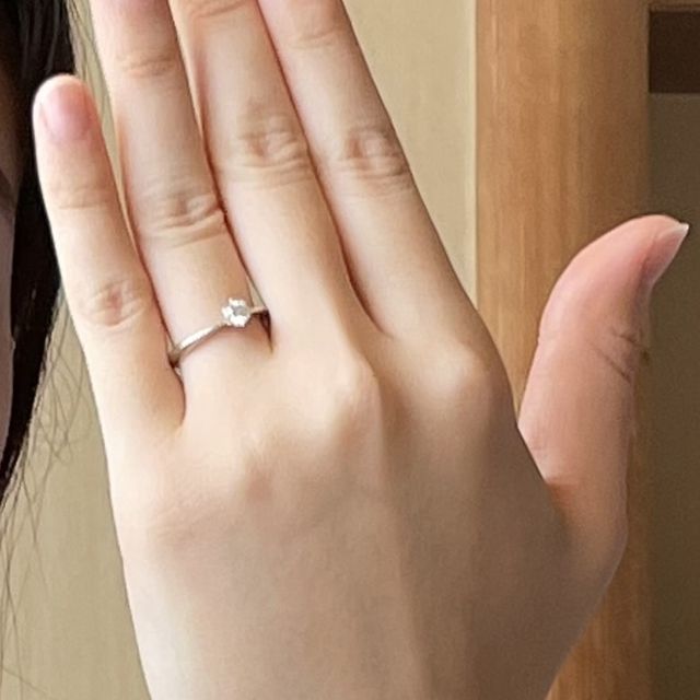 【アイプリモ(I-PRIMO)の口コミ】 指輪はシンプルなデザインのものにしました。華やかなデザインのものとも…