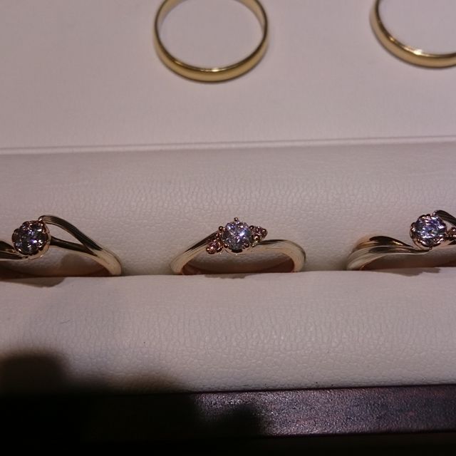 【杢目金屋(もくめがねや)の口コミ】 何種類かの金属を練り合わせて色味、紋様のでかたが変わるので世界で１つ…