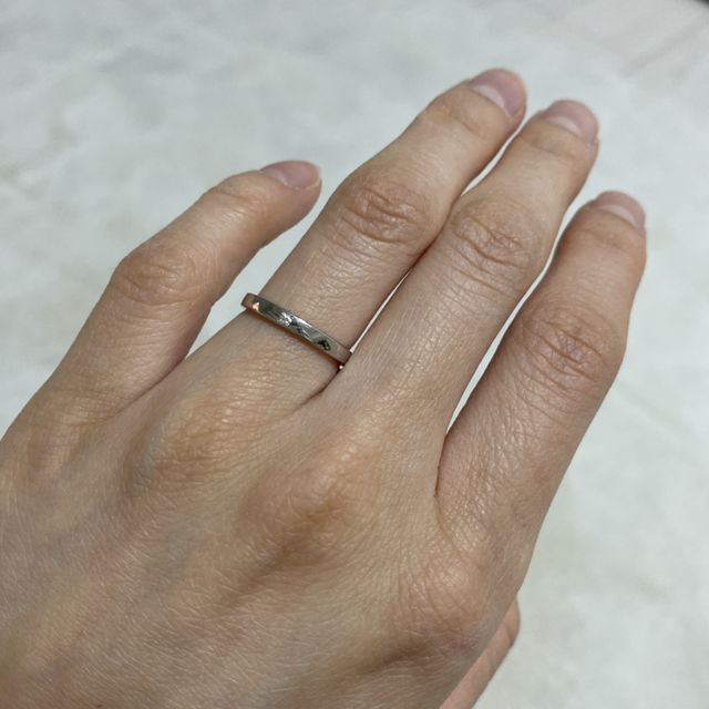 【銀座ダイヤモンドシライシの口コミ】 シンプルなデザインのものが欲しく、悩んでましたが
ダイアモンドシライシ…