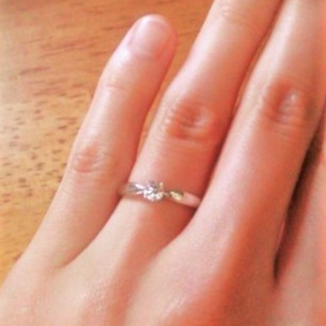 【ティファニー(Tiffany & Co.)の口コミ】 結婚当時婚約指輪はいらないといっていたのですが、夫が結婚3年と誕生日の…