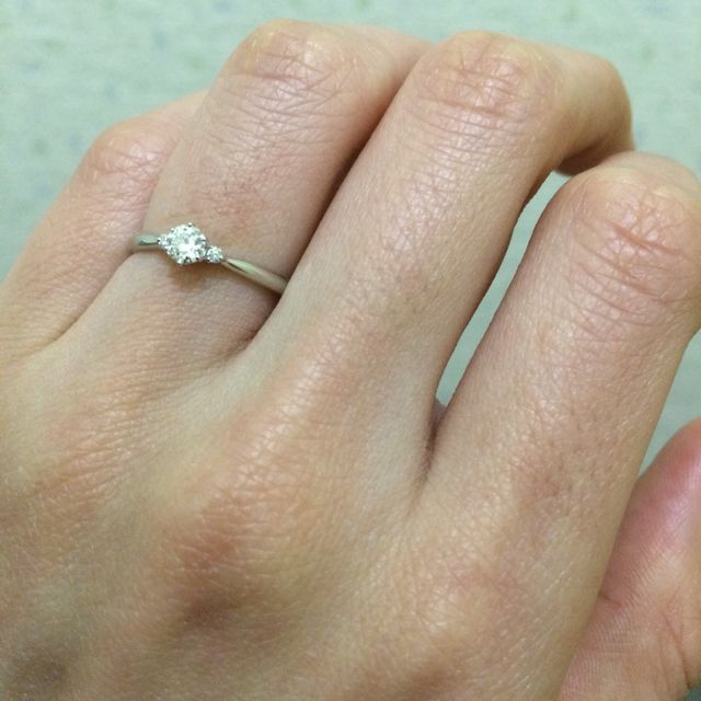 【ジュエリーツツミ(JEWELRY TSUTSUMI)の口コミ】 お金はないけれど、エンゲージリングはどうしても欲しいと思い、インター…