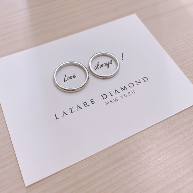【ラザール ダイヤモンド(LAZARE DIAMOND)の口コミ】 初めはU字やデザインのある指輪にしようと思い探していました。
でも、試…