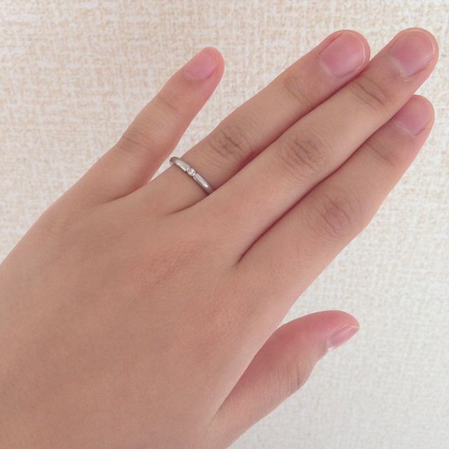 【アイプリモ(I-PRIMO)の口コミ】 シンプルなデザインで女性側だけ小さ目なダイヤがついていることと、生後…