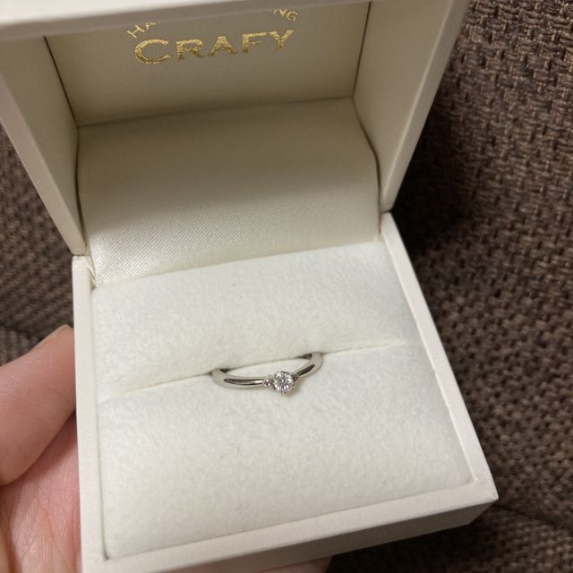 【CRAFY(クラフィ)の口コミ】 自分の好きなデザインができるとのことで、伺わせていただきました。
結婚…