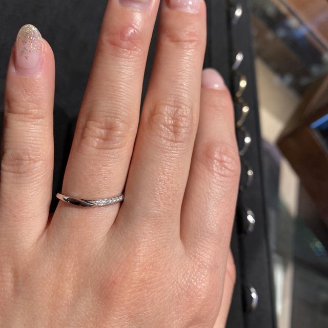 【俄(にわか)の口コミ】 同ブランドの木目調のデザインで彼とペアにするか最後まで悩みましたが、…