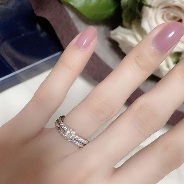 【銀座ダイヤモンドシライシの口コミ】 デザインが決めてでした。
とにかくセットリングで探していて、コンセプト…