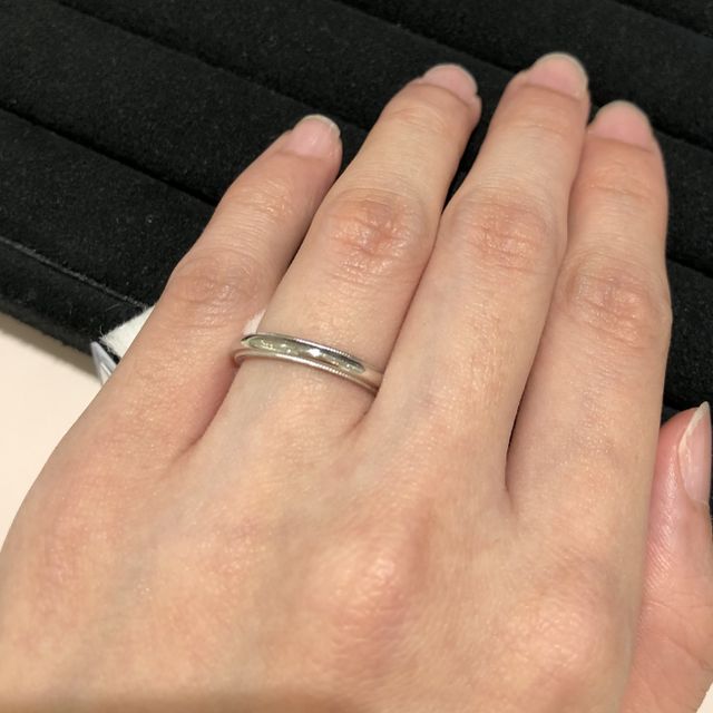 【TRECENTI(トレセンテ)の口コミ】 ストレートのタイプで、ミルグレインが綺麗な指輪です。すっきりとしたデ…
