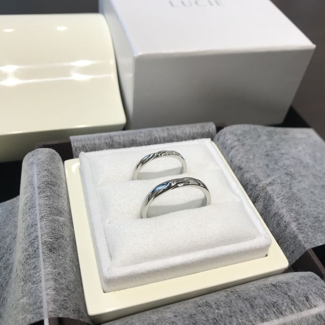 【LUCIE(ルシエ)の口コミ】 指輪をはめた時、指が綺麗に見えて、さりげなくダイアモンドがキラキラし…