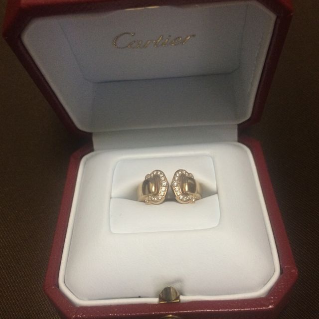 【カルティエ(Cartier)の口コミ】 もともとゴールドが好きで、サプライズでいただきました。
以前カルティエ…
