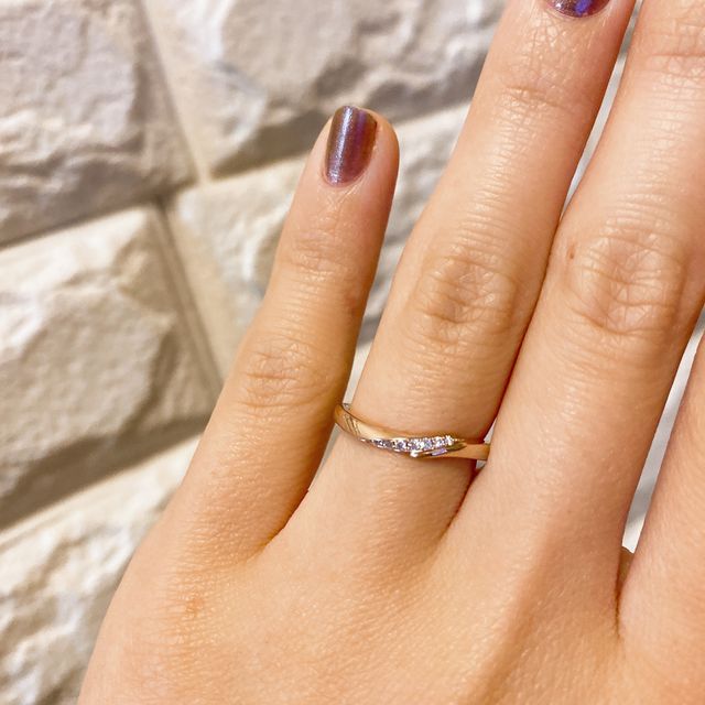 【アイプリモ(I-PRIMO)の口コミ】 最初はダイヤは少なめで良いかなと思っていましたが、3石と7石を比べてし…