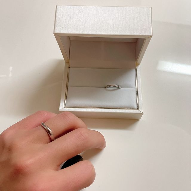 【宝寿堂(ほうじゅどう)の口コミ】 結婚指輪でシンプルなものを探していた時に見つけたのがこの指輪。女性の…