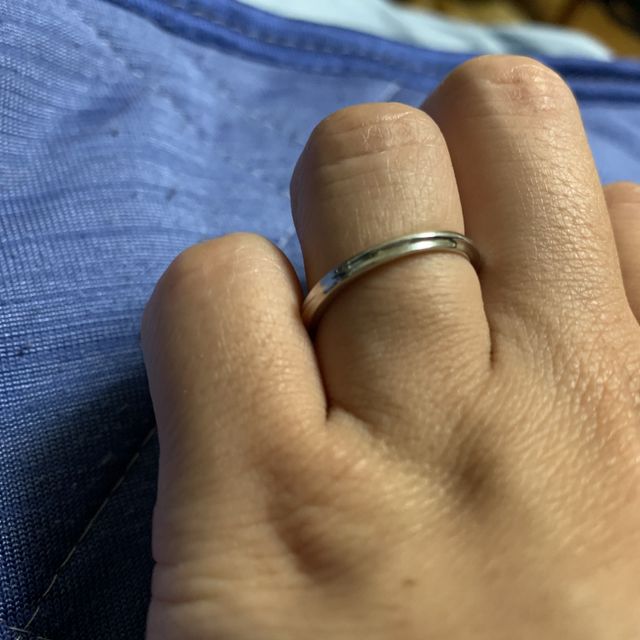 【銀座ダイヤモンドシライシの口コミ】 ストレートで、細くて、角張ってなくて、ダイヤモンドが入っているきらき…