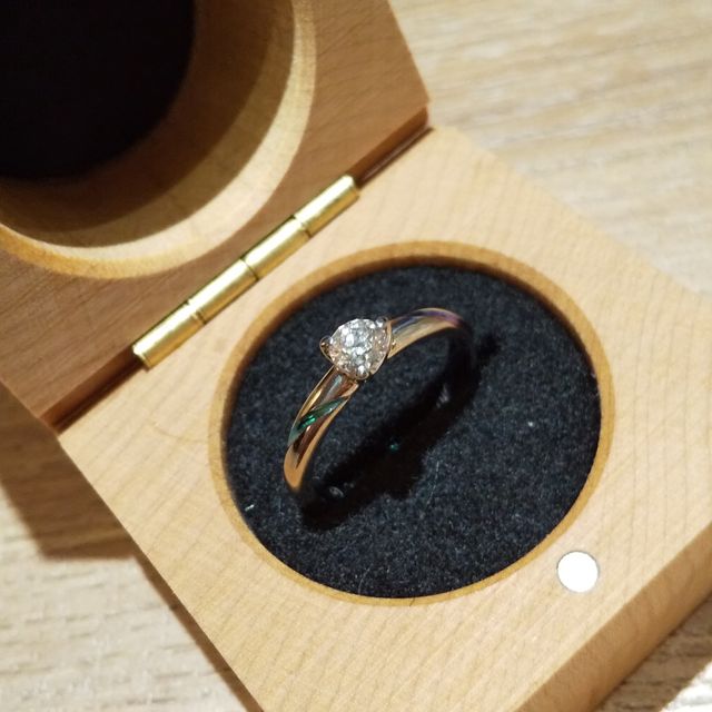 【SORA(ソラ)の口コミ】 指輪のデザインを選ぶだけでなく、色も自由に選べることが気に入りました…