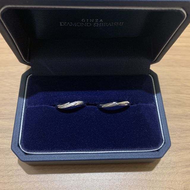【銀座ダイヤモンドシライシの口コミ】 ねじれのあるデザインがいいな〜と探していたところ
銀座ダイヤモンドシラ…